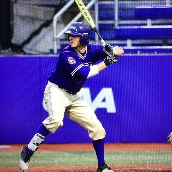 Meet your Posher, Hunter - Picture 1 of 1